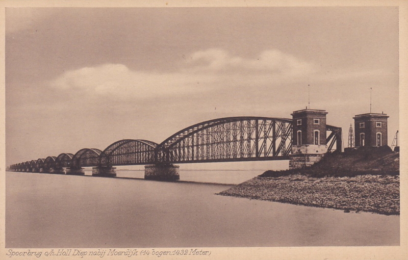 picture postcard with Moerdijk railway bridge picture postcard with Moerdijk railway bridge